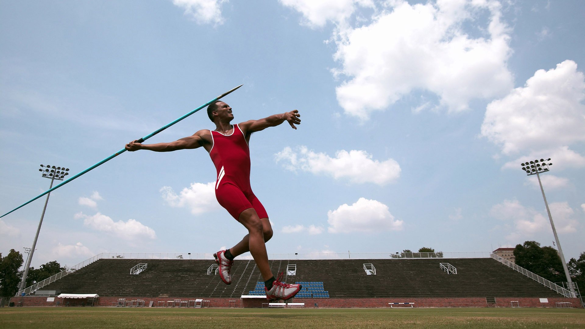 开云体育2026-哈兰德统治欧联杯，马赛主场沦陷，挪威神锋诠释无争议真谛